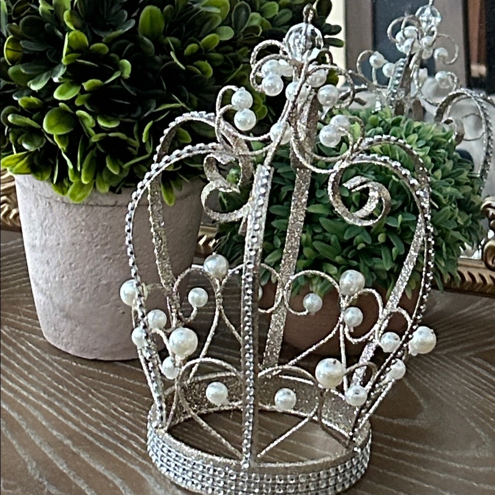 NEW! Shabby Chic Vintage Inspired Metallic Silver Metal Royal King Queen Crown - Picture 1 of 6